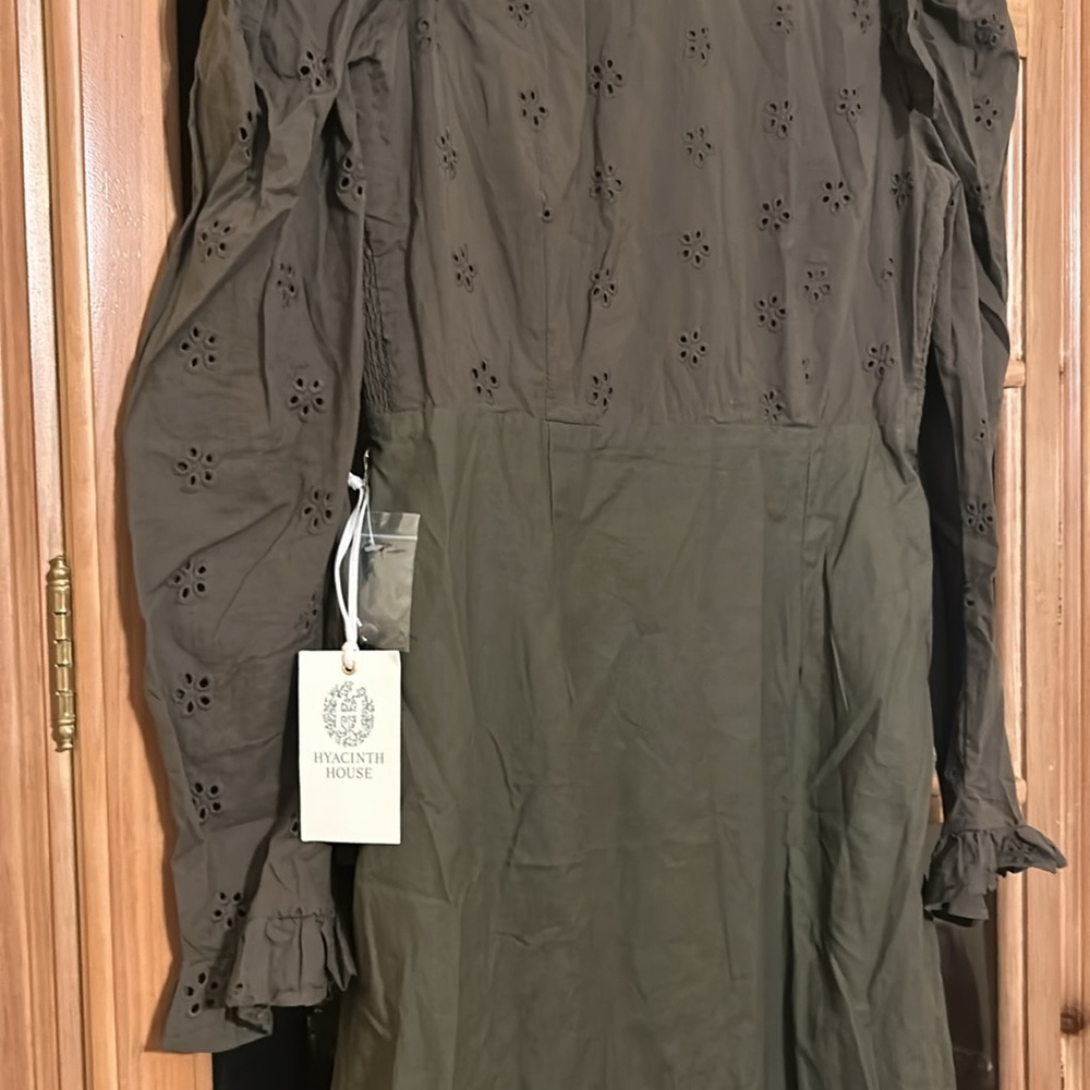 HYACINTH HOUSE

Regina Ruffle Midi Dress - Picture 7 of 11